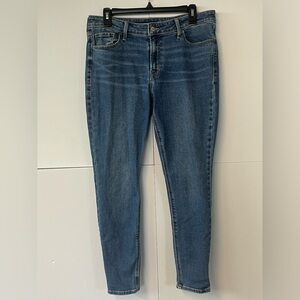 Women’s Old Navy Rockstar Mid-Rise Super Skinny Jeans 👖. Size 12